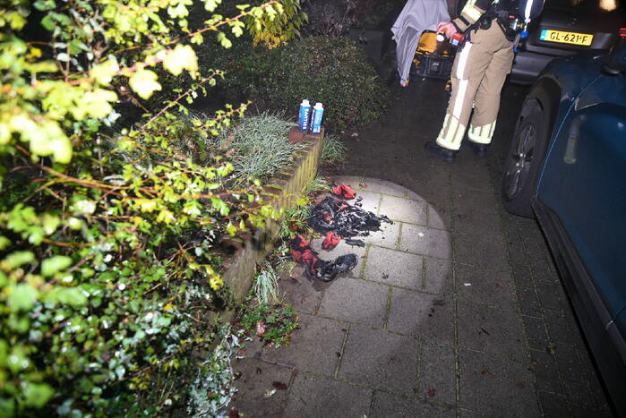 Brand in hal van woning