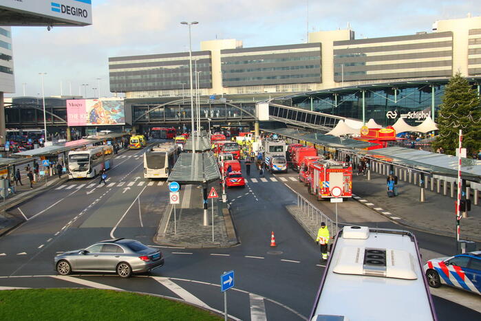 Schiphol Plaza ontruimd door incident met gevaarlijke stoffen