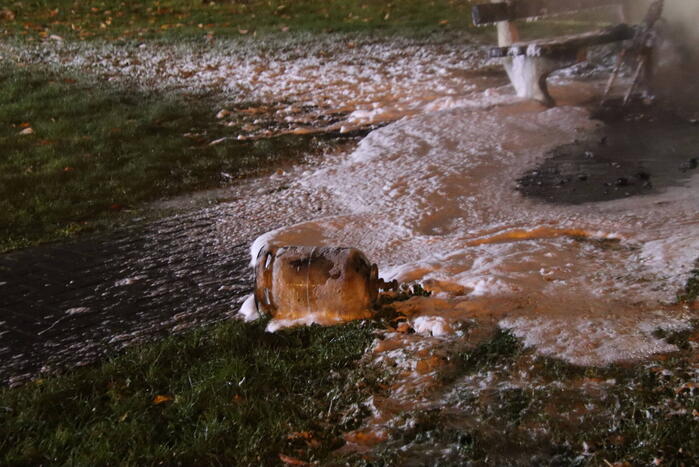 Gasfles ontploft en vliegt in brand