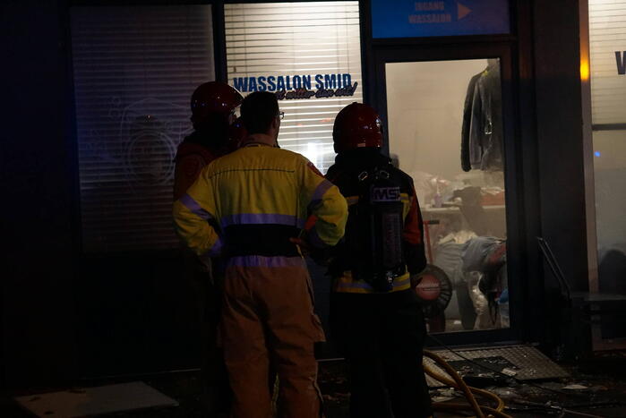 Veel rookontwikkeling bij brand in wasserette