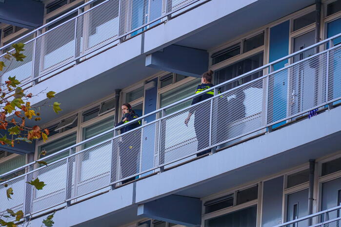 Gewonden bij steekpartij in flatwoning