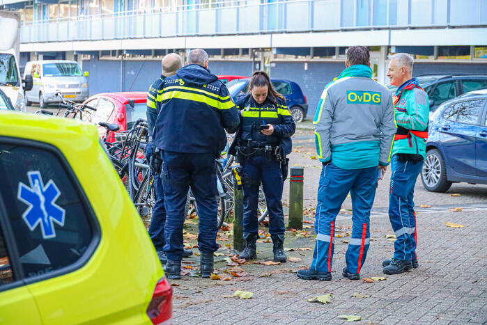 Gewonden bij steekpartij in flatwoning