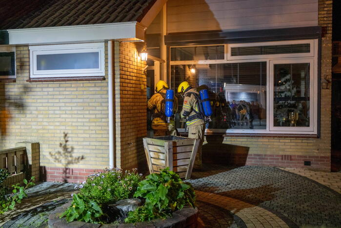 Woning vol rook door vergeten eten in oven