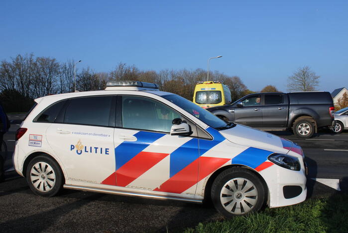 Fietser gewond bij botsing met auto