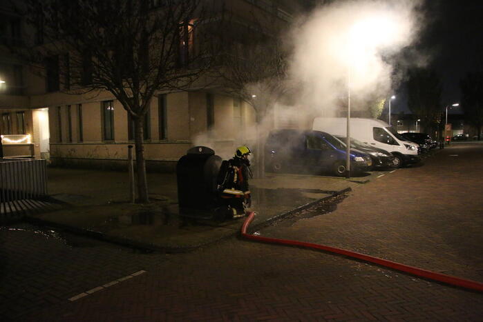 Ondergrondse container vermoedelijk in brand gestoken