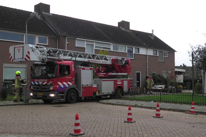 Brand in schoorsteen hoekwoning