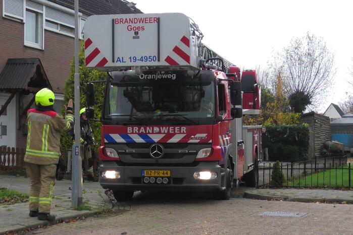 Brand in schoorsteen hoekwoning