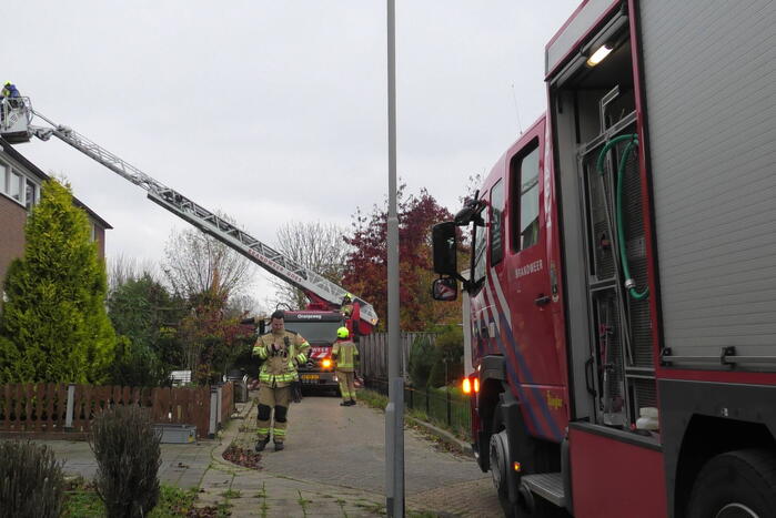 Brand in schoorsteen hoekwoning
