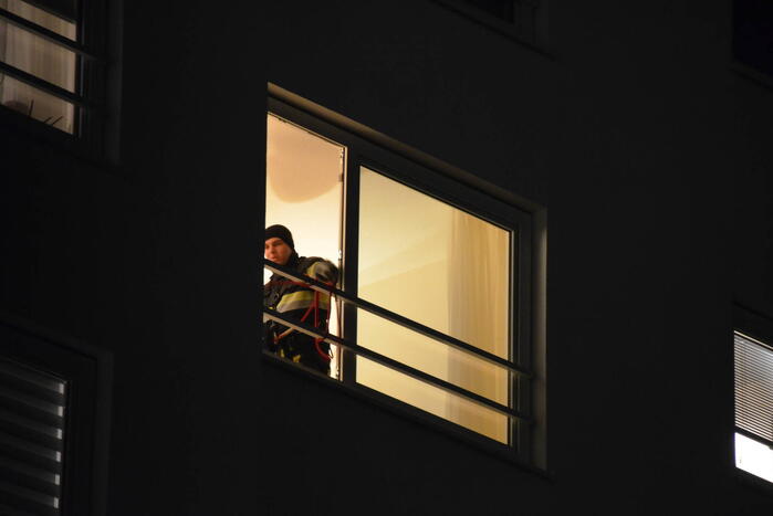 Flatwoning beschadigd door vuurwerk