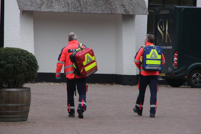 Wielrenner ernstig gewond na val