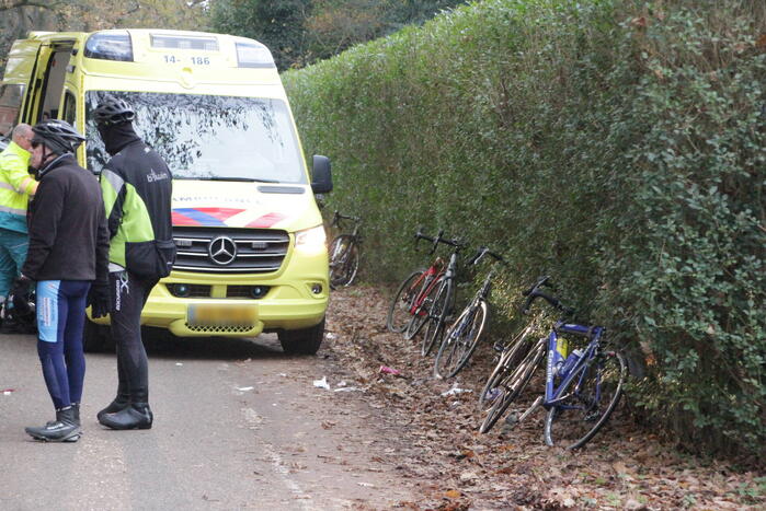 Wielrenner ernstig gewond na val