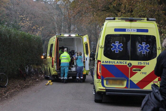 Wielrenner ernstig gewond na val