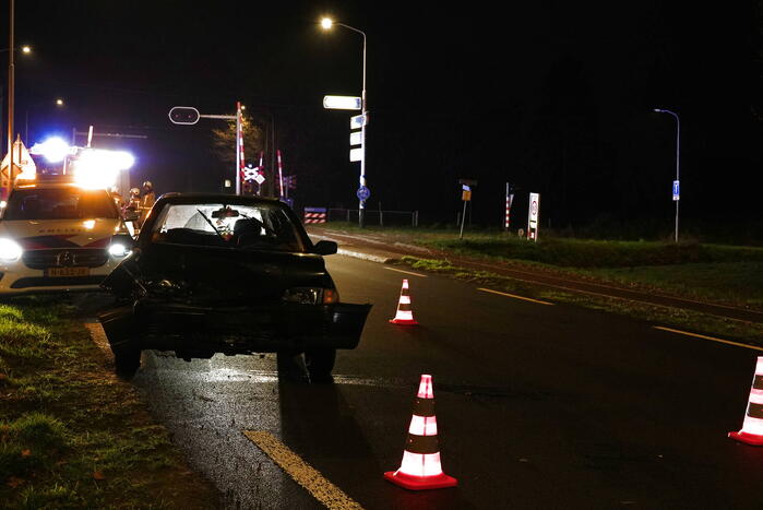 Veel schade na ongeval tussen twee voertuigen