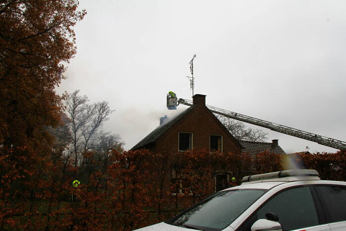 Veel rookontwikkeling door schoorsteenbrand