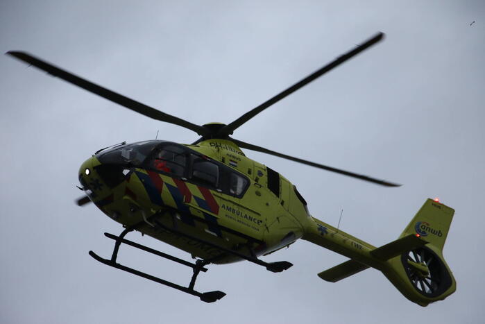 Medewerker drukkerij zwaargewond na beknelling