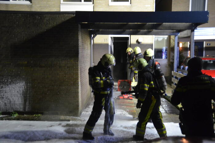 Flinke rookontwikkeling bij brand in woning