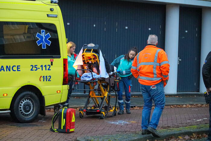 Vrouw gewon bij botsing met vrachtwagen