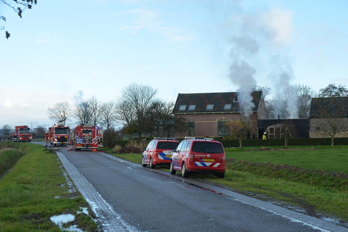 Hevige rookontwikkeling bij grote brand