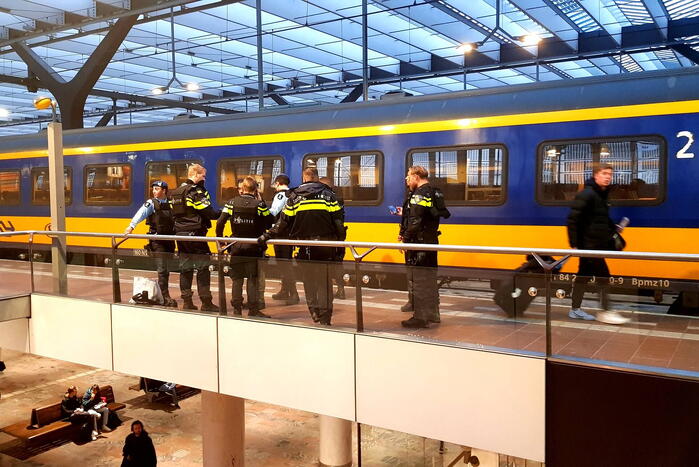 Centraal station deels ontruimd door politie-inzet