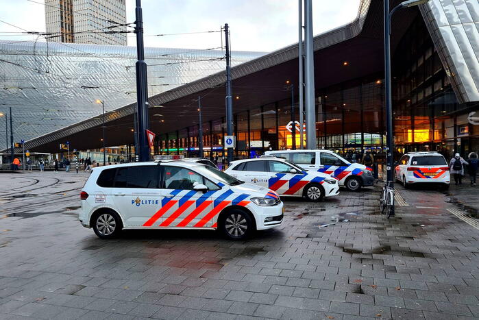 Centraal station deels ontruimd door politie-inzet