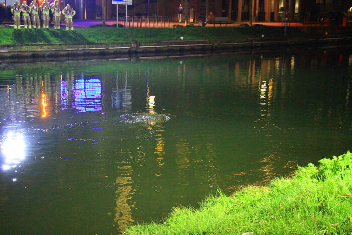 Grote inzet hulpdiensten om lampje in water