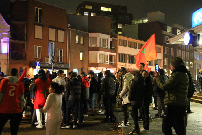 Veel feestvierders op straat na winst Marokko