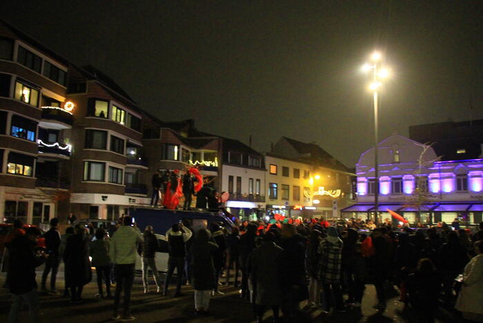 Veel feestvierders op straat na winst Marokko