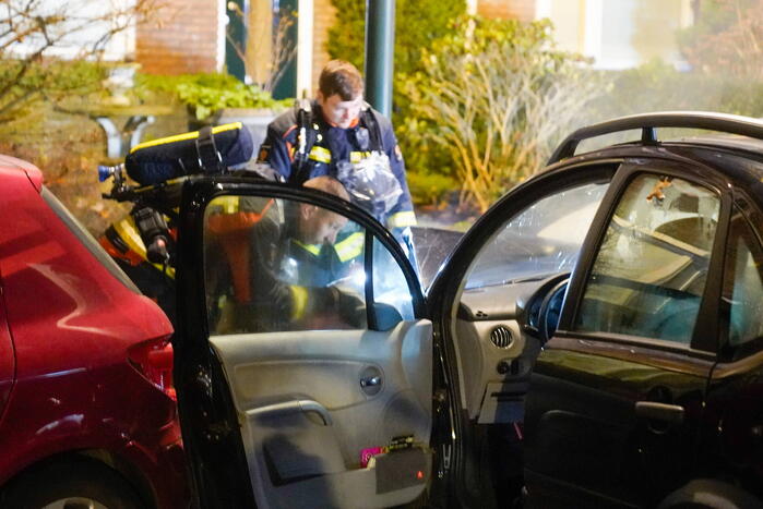 Bestuurder verliest macht over het stuur