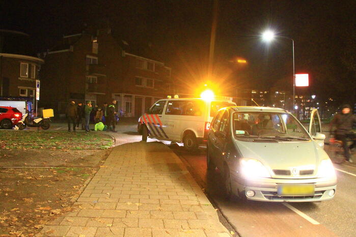 Maaltijdbezorger gewond na val met scooter