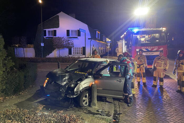 Gewonde bij ongeval tussen vrachtwagen en auto
