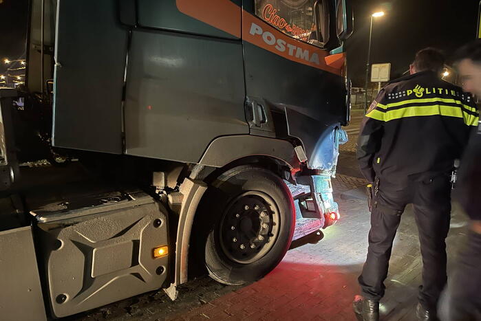 Gewonde bij ongeval tussen vrachtwagen en auto