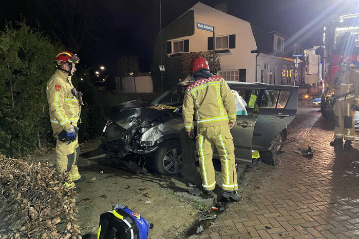 Gewonde bij ongeval tussen vrachtwagen en auto