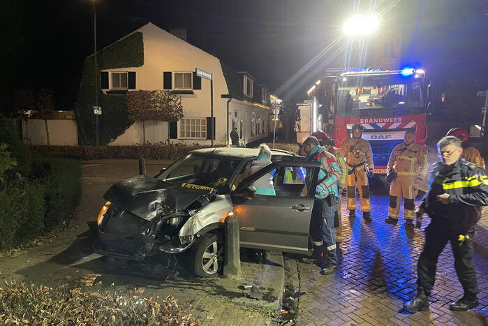 Gewonde bij ongeval tussen vrachtwagen en auto