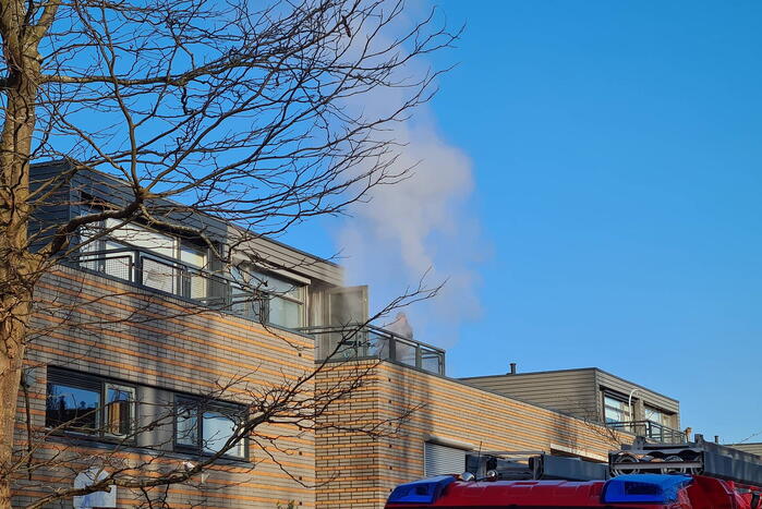 Veel rook bij brand in rijtjeswoning