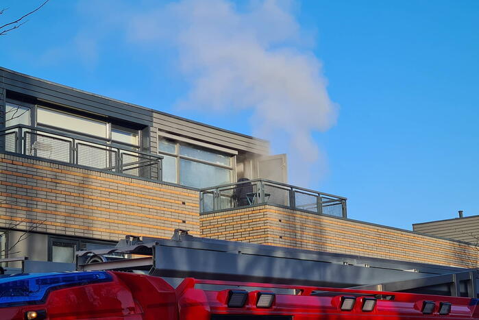 Veel rook bij brand in rijtjeswoning