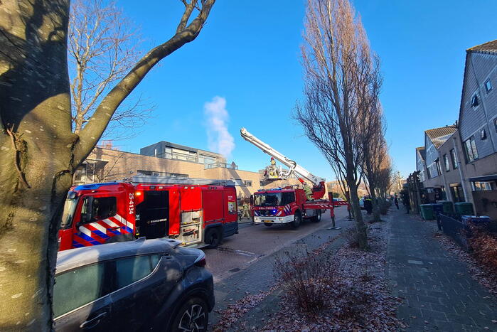 Veel rook bij brand in rijtjeswoning