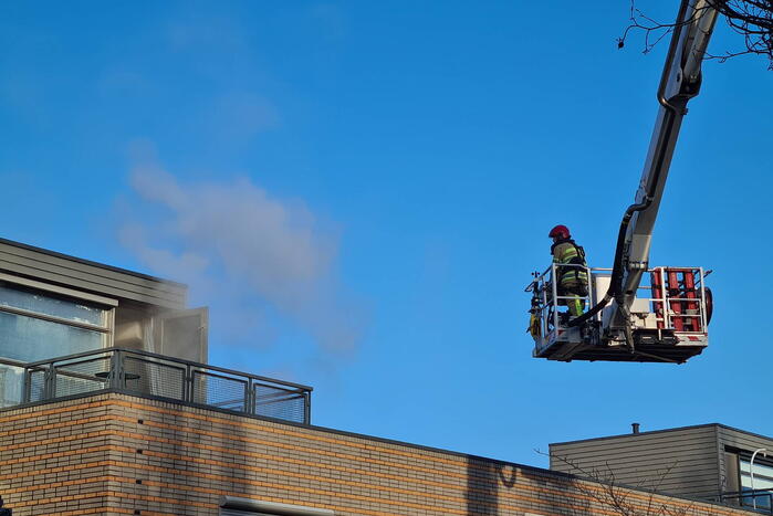 Veel rook bij brand in rijtjeswoning