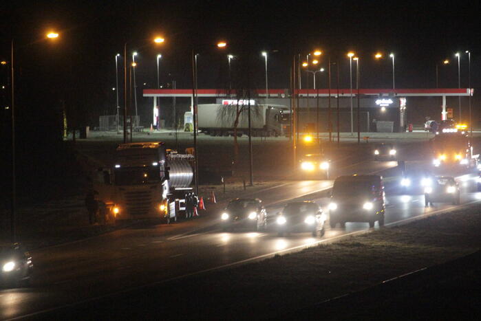 Demonstratie en ongeval op snelweg