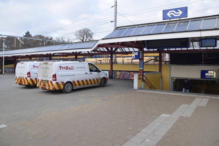 Hogesnelheidstrein strand op NS-station