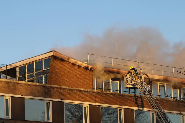 Grote uitslaande brand bij AZC
