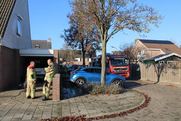 Kachel vat vlam in garage