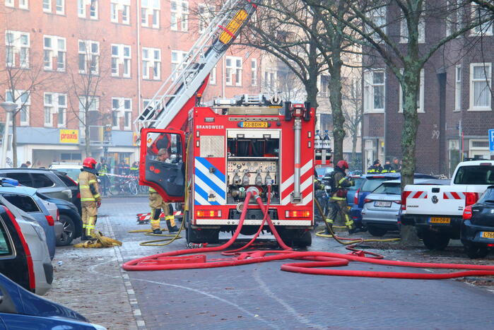 Moeilijk bereikbare brand in dak