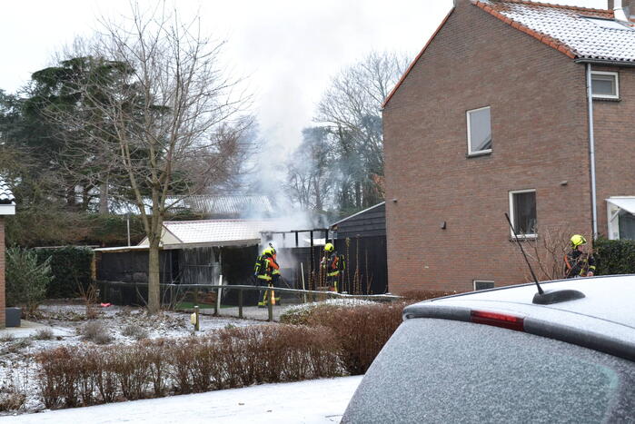 Veel rookontwikkeling bij brand in container