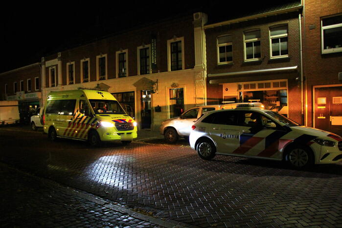 Grote inzet nadat mannen onwel raken in toiletruimte