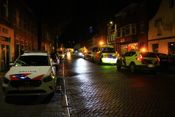 Grote inzet nadat mannen onwel raken in toiletruimte