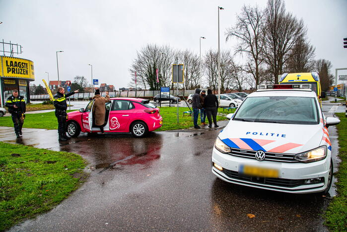 Botsing tussen auto en scooter