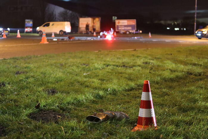 Motorrijder zwaargewond bij botsing met auto