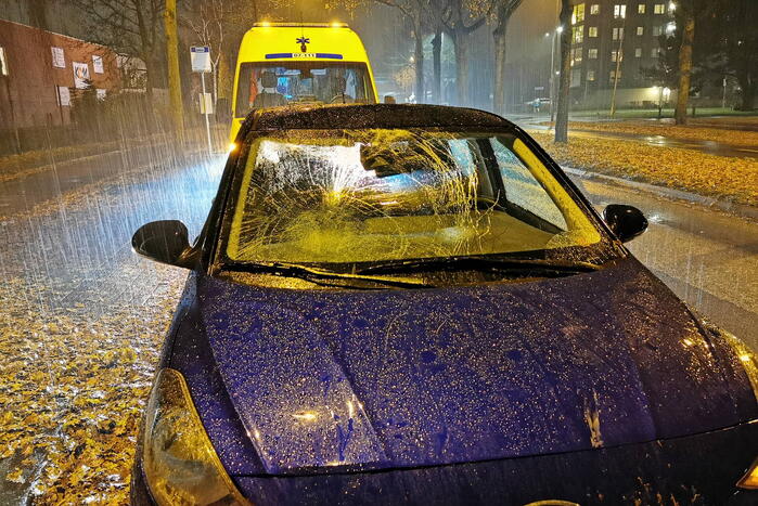 Fietser aangereden door personenauto