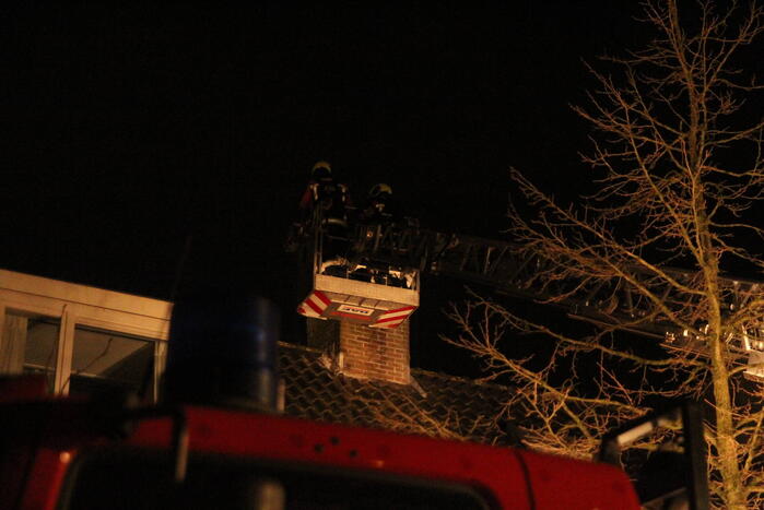 Veel bekijks bij brand in schoorsteen