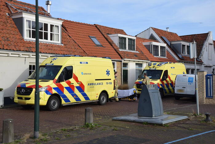 Zwaargewonde bij incident in woning
